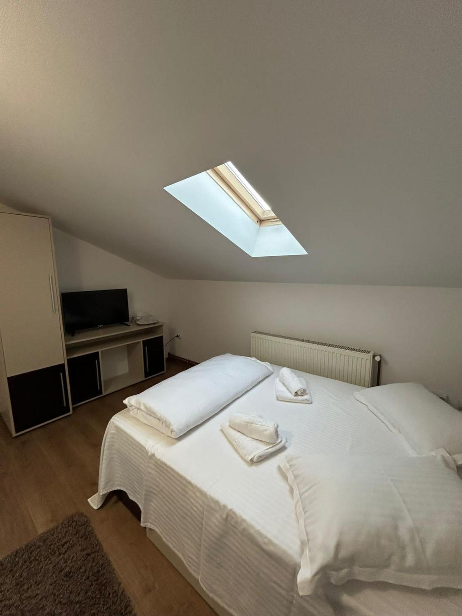Complex Zeus Hotel Leresti Ruang foto
