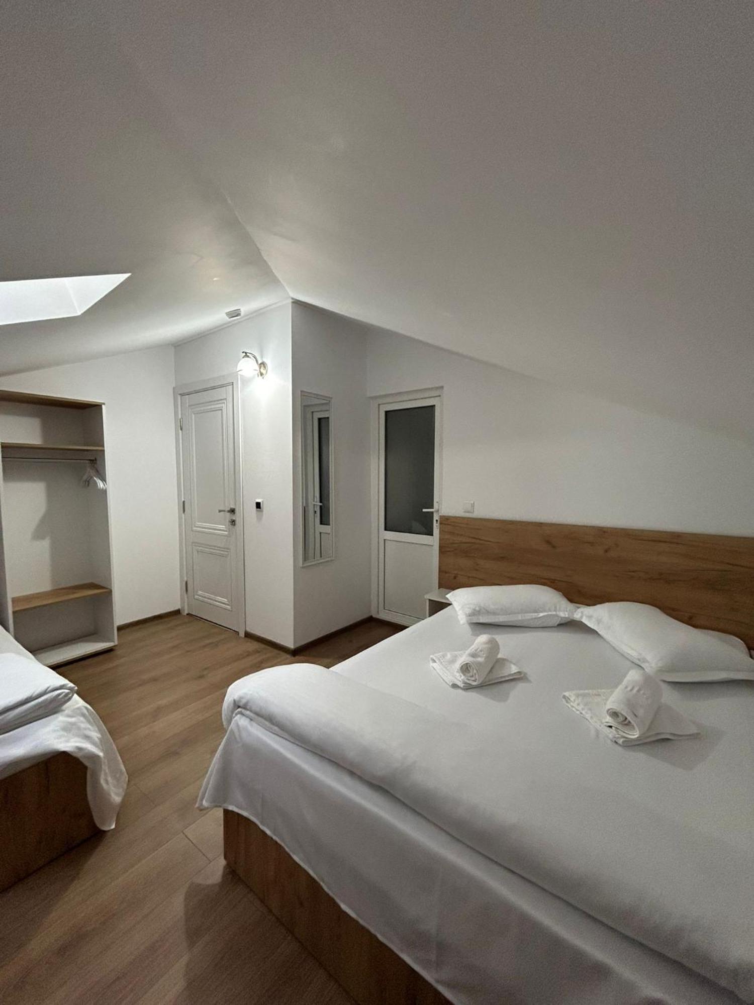 Complex Zeus Hotel Leresti Ruang foto