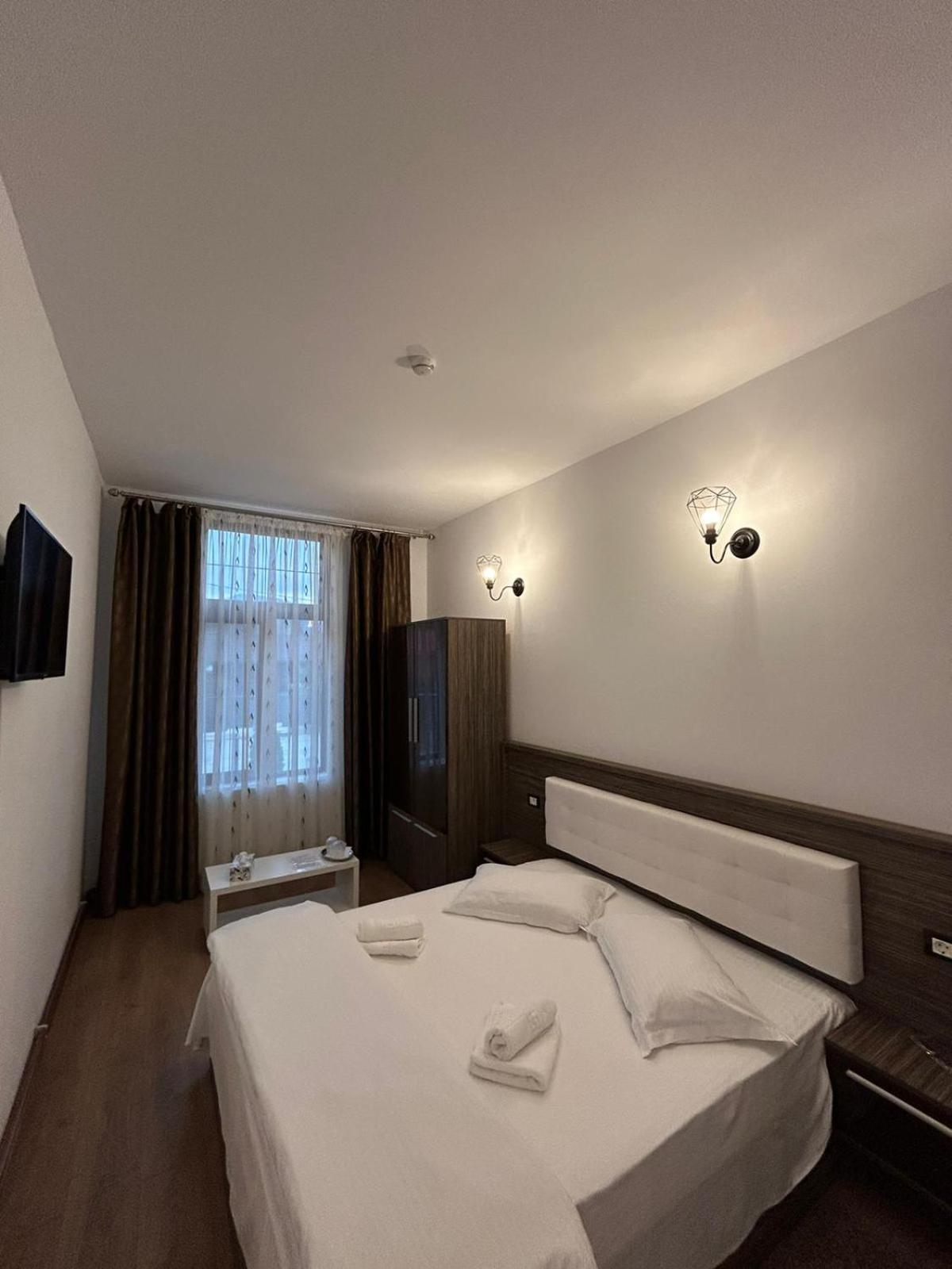 Complex Zeus Hotel Leresti Bagian luar foto