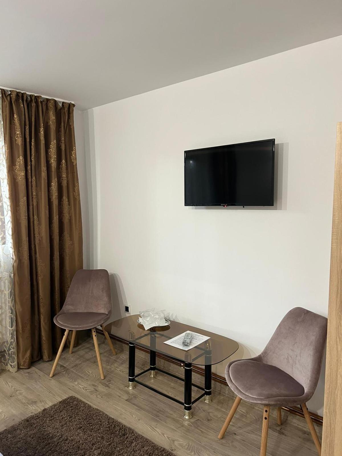 Complex Zeus Hotel Leresti Bagian luar foto